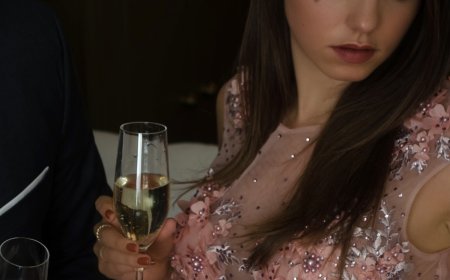 Capturing Love in Saint-Denis: A Timeless Wedding Photo Experience