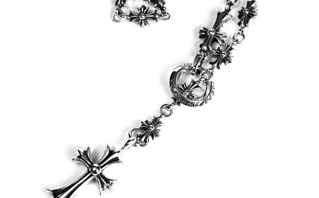 How to Pick the Right Chrome Hearts Necklace for Her