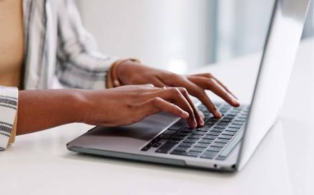 Laptop Shop in Heywood – Heywood Mobiles & Vapes